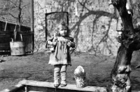 Erhard Pluške's niece Traute, Hannover