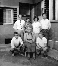 Top row, left to right: brother Vilém, sisters Marie and Frída, brother Josef; bottom row, left to right: Erhard Pluške, mother Anežka, brother Horst