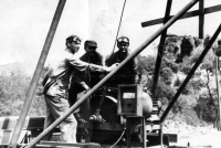 Erhard Pluške (right) driving sheet piles at the Zárubek Mine site in Ostrava