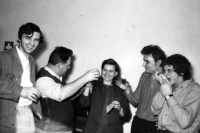 Jiří Tieftrunk (left) with co-worker at the Havířov train station; his colleague just won a lottery