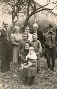 Top row L to R: husband Richard Wagner, Paula Wagnerová, mother Helene Lattisch, father Franz Lattisch, brother Anton Lattisch. Middle row L to R: daughter Věra Wagnerová, nephew Helmut Lattisch. Bottom row: grandmother Anna Sacher, nephew Anton Lattisch, Dlouhá Lomnice, early 1960s