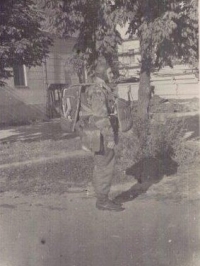 Vlastimil Ruda during his military service with the paratroopers
