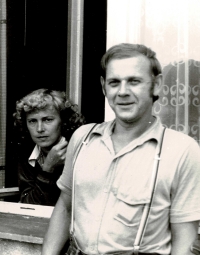 With husband in a block of flats, Újezd, 1982