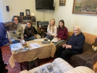 The team from the Elementary School JAK Louny records the witness Zdenka Brejníkova, January 2024