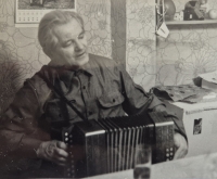 Hana Staňková's father Jindřich Hnik celebrating his 70th birthday, 1981