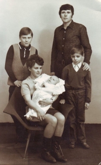 Vladimír Václavek with his family - parents and brothers