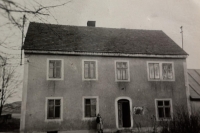 Grandmother Anna Bizova's house, Žalmanov