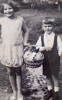 Jiří Šigut with his sister (1934)
