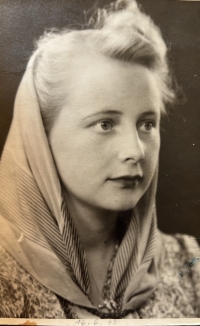 Maminka Greetje Plugge, 1943