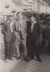 Josef Jelínek (right) with Jiří Roženský (left); the two tried to escape, Karlovy Vary, 1950s