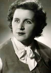 Marie Ševcová during her studies at the Medical Faculty in Leningrad