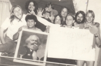 Memorial desátníka Smatlavy, Sokolov, 1986. Petr Procházka zcela vlevo. 