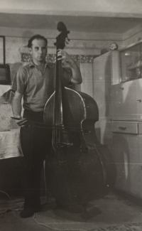 Richard Wagner with an upright bass, Dražov, 1960s