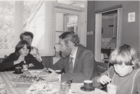 With daughters, 1984