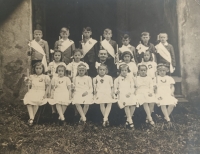 Holy Communion, Paula Wagner at bottom right, 9 years old, Bochov