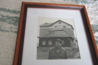The picture of father Václav Špirk in front of his cottage and mill in Janovice nad Úhlavou