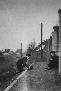 Zdeněk Chalupa with a friend, Horova Street (today Zdeňky Nyplové), Zbraslav nad Vltavou, 1946