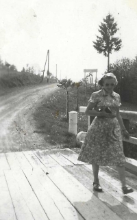 On the Czech-Slovak state border in a dress from her uncle from Argentina (1952)