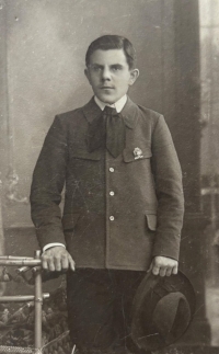 Father of the witness Andreas Eger