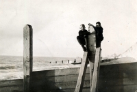 Juraj (right) with his friend Mirek during his stay in England, 1947