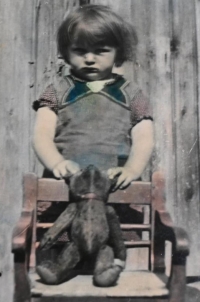 Adolfina Vodičková in her childhood in Stonařov