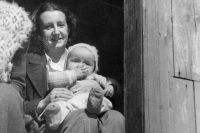 With her mother in Malá Úpa, 1947