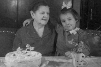 Witness with grandmother, 1956