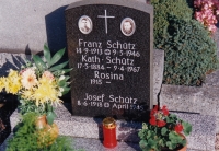 Grave of the Schütz family in Würzburg