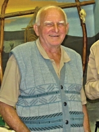 Zdeněk Beran during the assembly of the Brána Lovosice scouting centre in its clubhouse, 2016