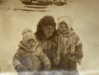 Zdeňka Dušková with children