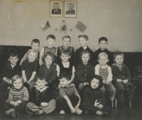 Daniela Grollová in kindergarten (far right, first row), circa 1952