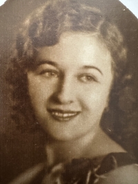 Mother of Helena Jarošová