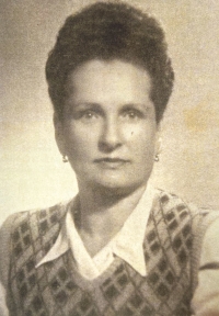 Aunt Berta Ruttner, née Slyomovics, mother's sister, after 1945 in Prague