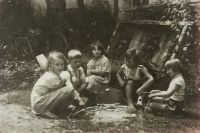 With siblings, from left: sister Marie, brother August, witness Jana Voráčková, Láďa Velíšků and sister Veronika, 1951