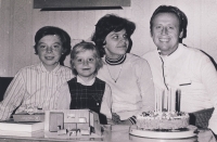 Roman Ráček s rodinou, Brno, Vánoce 1970