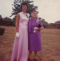 Marie Mašíkova, father's sister from America, and next to her her daughter