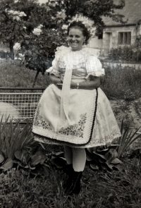 Věra Pazderková, wife of Cyril Pazderka, undated