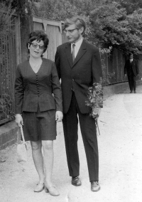 Gotthard Janda with his wife Marcela after graduation in 1971