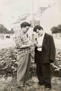 Tanasis Niku (right) with a friend