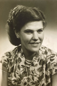 Vasiliki Niku unmarried, 1950s