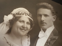 Parents of Marie Keprtová, Františka and Oldřich Diepolt