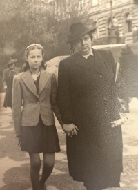 Marie Keprtová with her mother