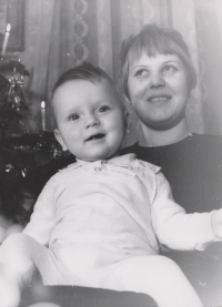 In 1972, her son Vlastimil was born