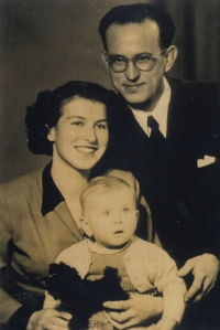 Witness with husband Vít Kuba and daughter Marie, 1952