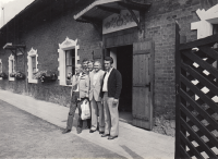 Zdeněk Hlačík (far right) with the prominent representatives of the Polish thoroughbred breeding in Napajedla