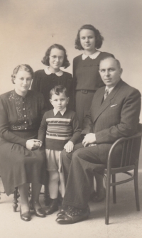 Mother Ludmila, Zdeňka, sister Dana, father Adolf, brother Jiří, circa 1949