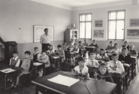 Dáša Zouharová in first grade, bottom right