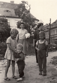 Witness  (top right) with her children Zdena and Věra (bottom left), sister-in-law and nephew in 1963