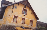 Jaroslav Kropáček's native farm post-1989, Horní Chrášťany