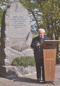Manfred Frey speaking at the commemoration in Zwingendorf in 2025